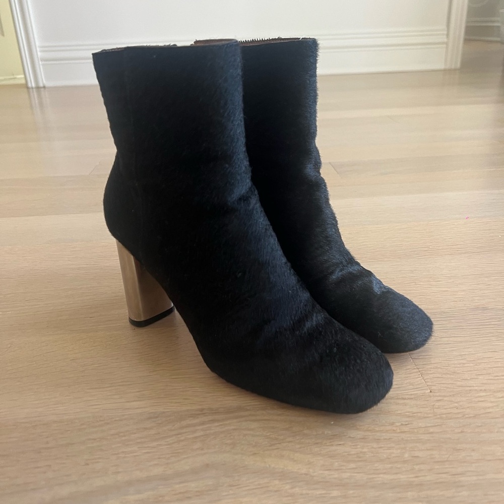 CELINE Cowhide Black Ankle Boot with silver heel 37